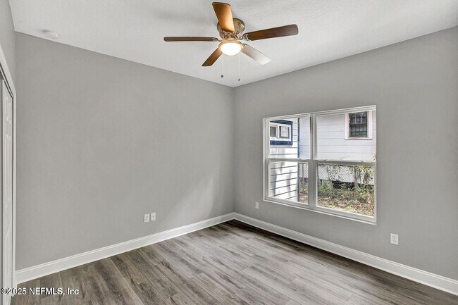 Foto del edificio - 938 Alderside St