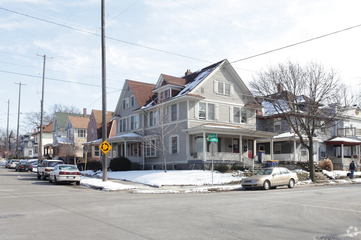 Primary Photo - 600 Lafayette Ave SE