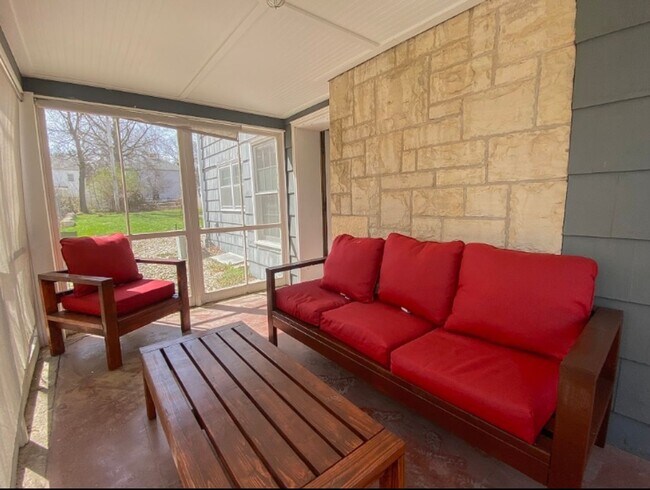 Building Photo - 1815 Laramie St