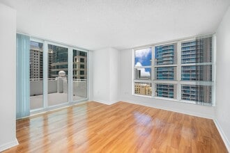 Building Photo - Yacht Club at Brickell Apartments
