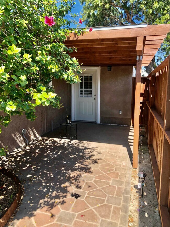 11343 Cohasset St, Los Angeles, CA 91352 House Rental in Los Angeles