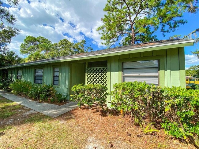 Building Photo - 5025 Barrington Cir