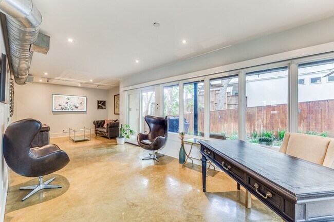 Building Photo - FURNISHED LUXURY ALAMO HEIGHTS 4-BEDROOM