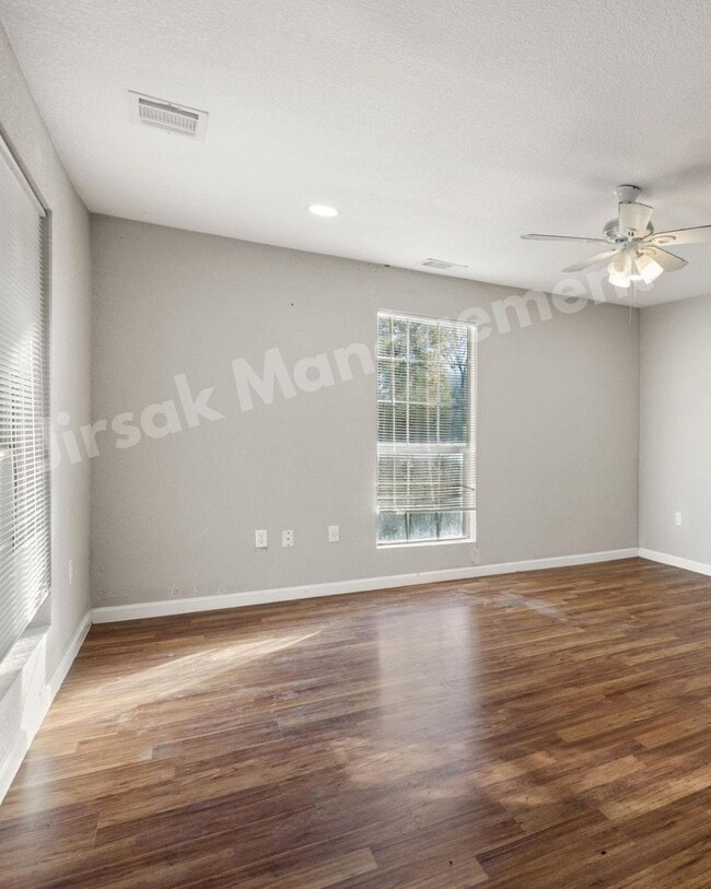 Foto del edificio - 202 S Dunbar Ln