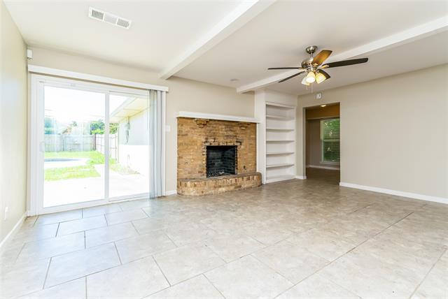 Building Photo - 6607 Club Wood Dr