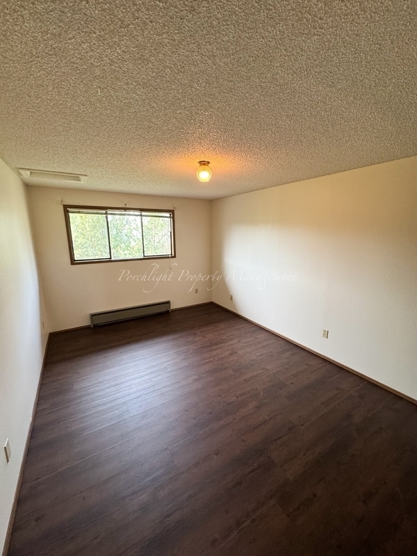 Building Photo - 403 La Villa Dr