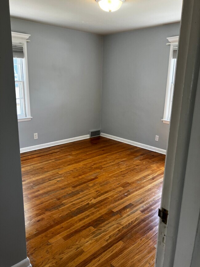 Foto del edificio - 42 Waubesa St