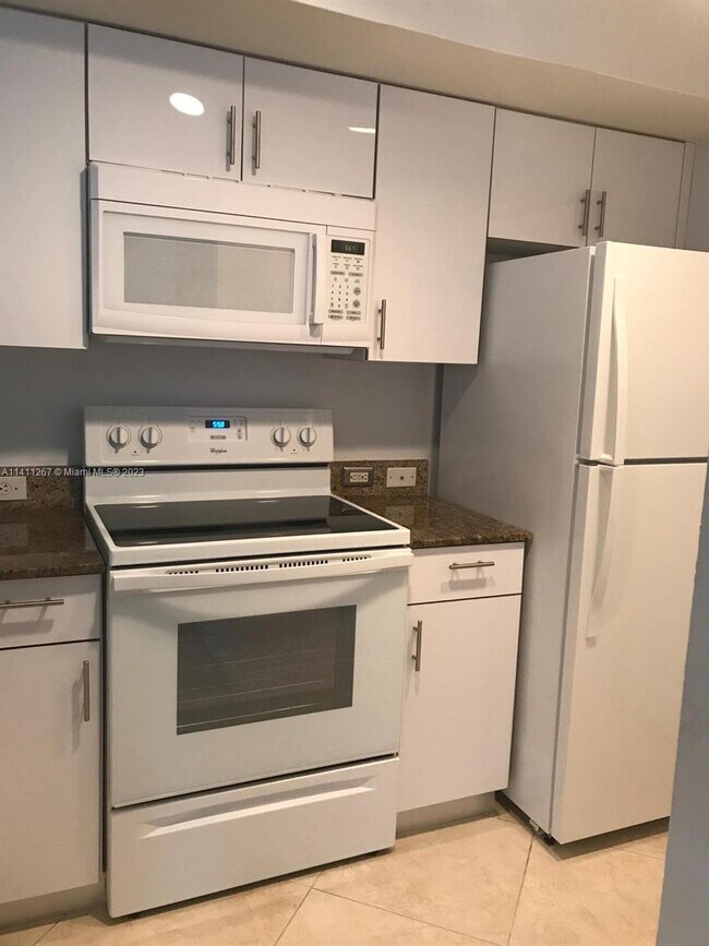 Foto del edificio - 620 SW 111th Ave