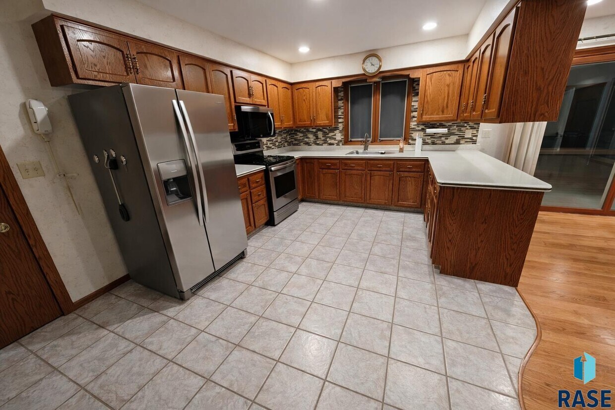 Foto del edificio - 4504 S Lewis Ave