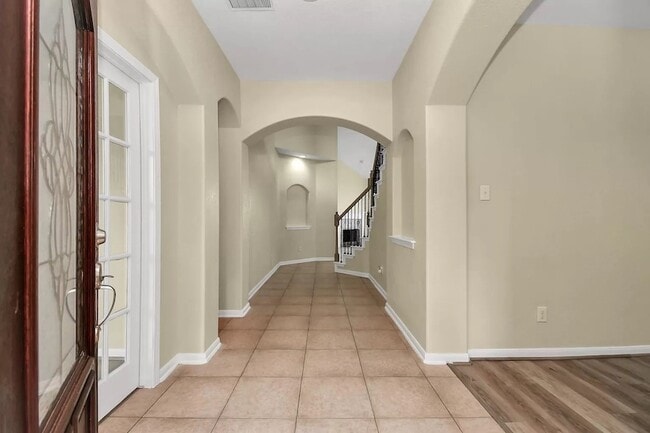 Foto del edificio - 6315 Bain Dr