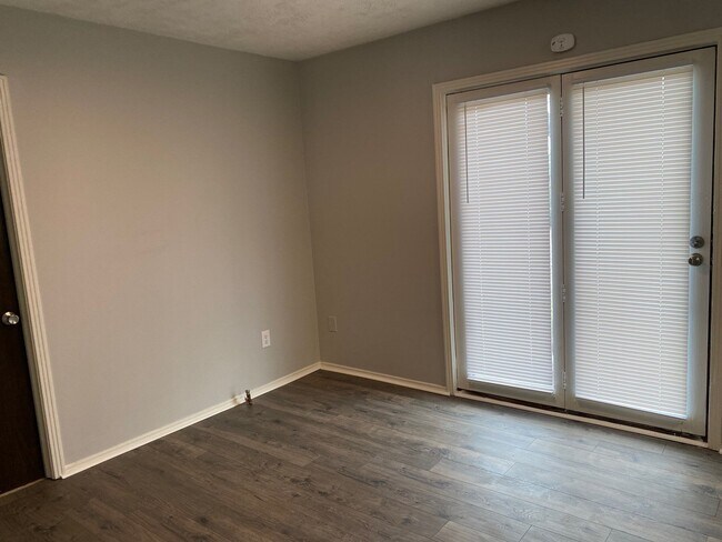 Foto del edificio - 4 Susan Cv