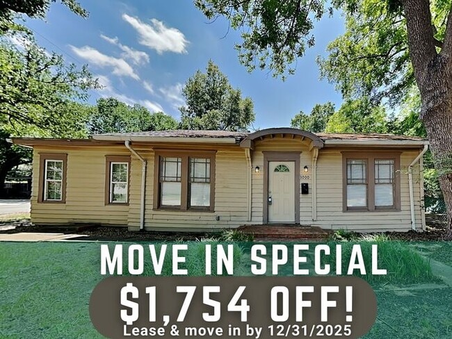 Building Photo - 1000 W Avenue D