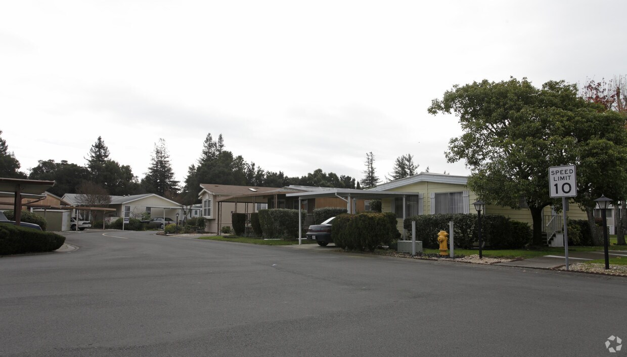 Building Photo - Youngstown Mobile Home Park