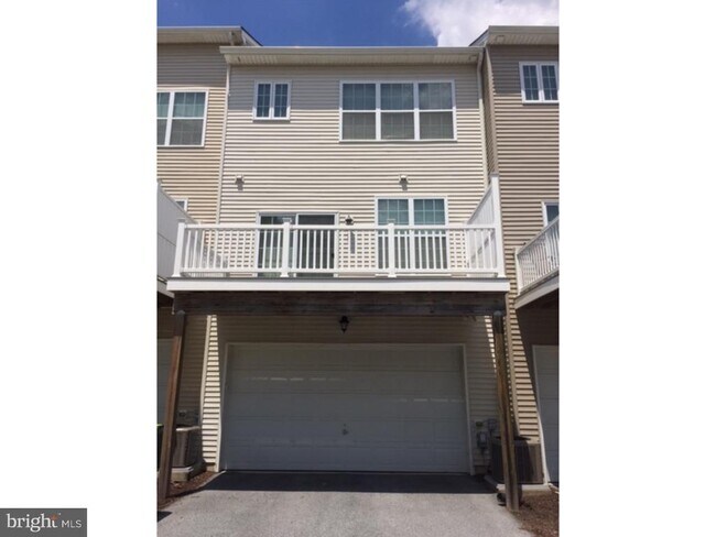 Building Photo - 321 Lenape Way