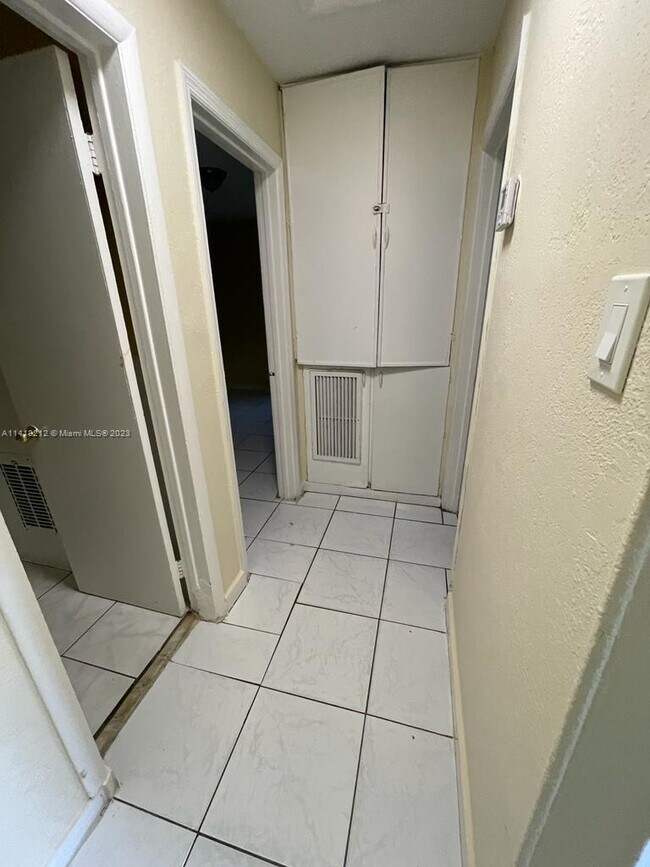 Foto del edificio - 1024 S K St