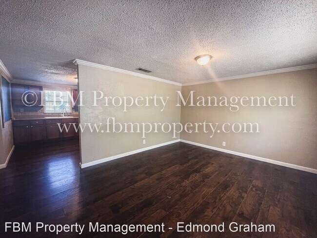 Building Photo - 3 br, 1 bath House - 801 Normandy