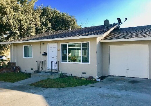 Foto principal - Spacious 2 Bed 1 Bath Sunnyvale Duplex