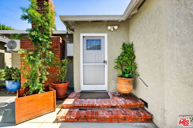 Foto del edificio - 5011 Stacy St