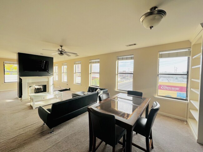 Building Photo - 495 S Front St - Unit#301