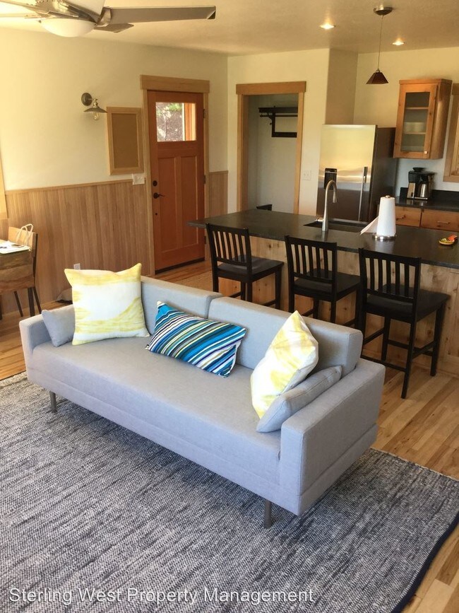 Foto del edificio - 2387 Brophy Rd