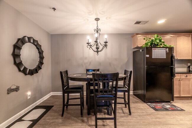 Building Photo - 4762 Tatton Park Cir