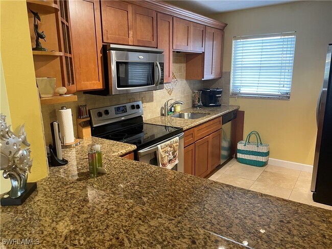 Foto del edificio - 1730 Sandy Cir