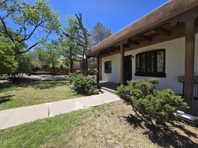 Building Photo - 342 Hillside Ave