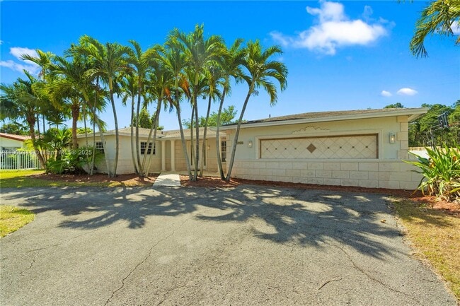 Building Photo - 8920 SW 142nd St