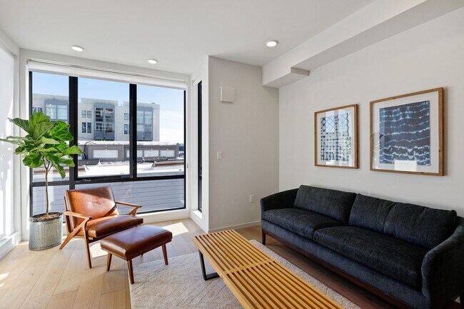 Foto del edificio - Rare opportunity to rent in a brand new bu...