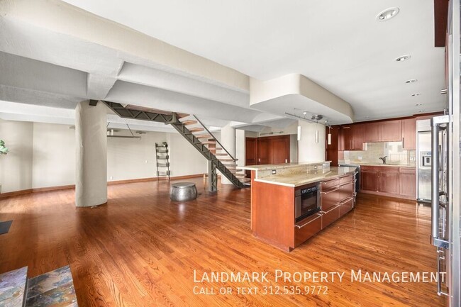 Foto del edificio - 345 N Canal St