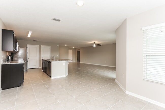 Foto del edificio - 9131 Udell Ln