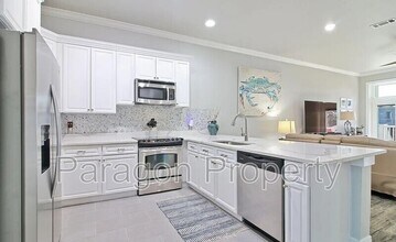 Building Photo - 80 E Beach Blvd