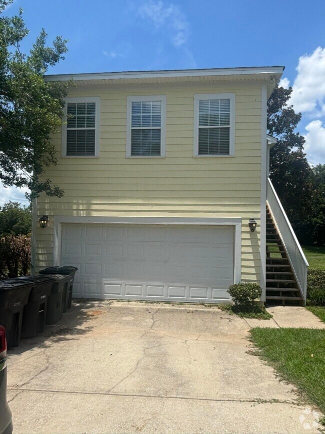 Building Photo - 3722 Longfellow Rd