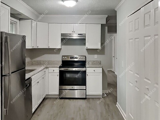 Building Photo - 1174 Alemeda Dr