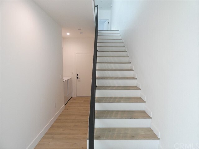 Building Photo - 10815 Hortense St