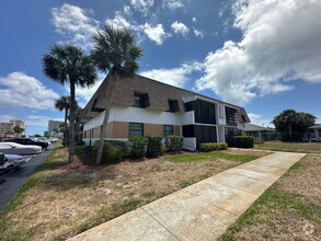 Building Photo - 2700 N Hwy A1A