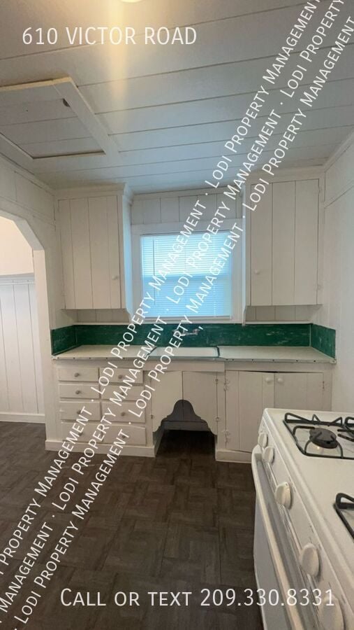 Foto del edificio - 610 E Victor Rd