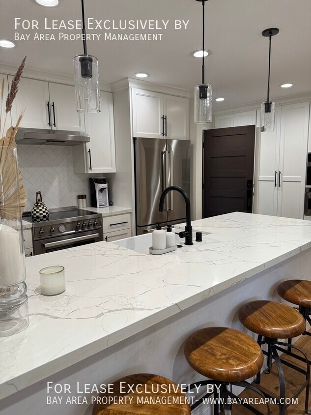 Photo - 1701 San Carlos Avenue-1