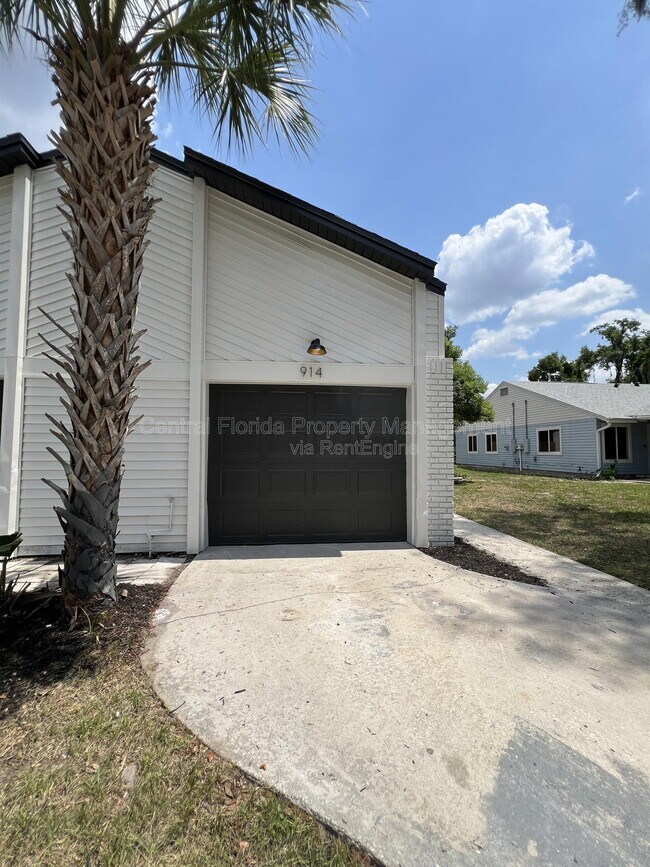 Foto del edificio - 914 Robinhood Ct