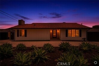 Building Photo - 1613 Espinosa Cir