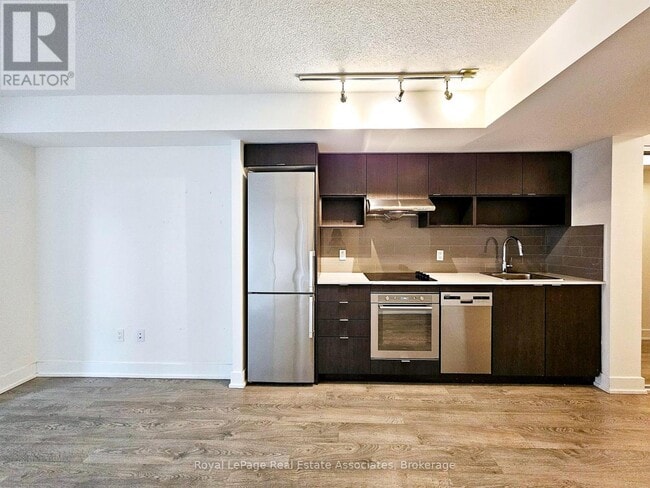 Building Photo - 7 Mabelle Ave