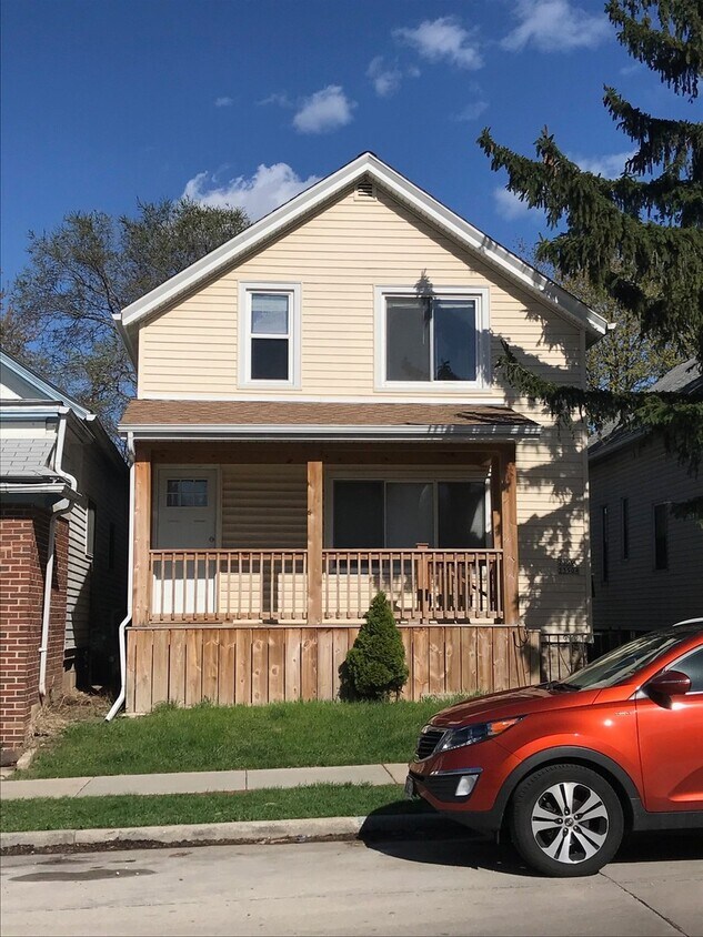 Foto principal - 2350 S Howell Ave