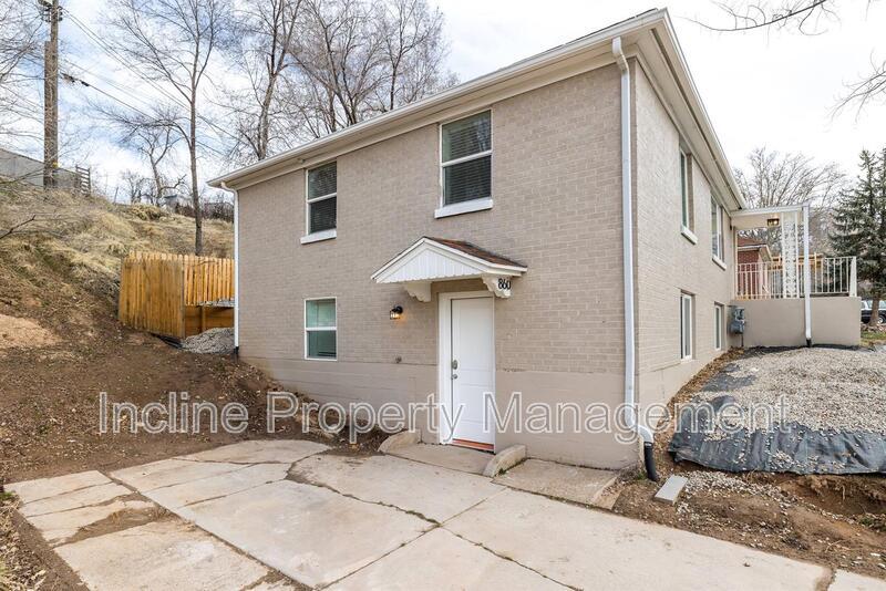 Foto principal - 860 Sullivan Dr