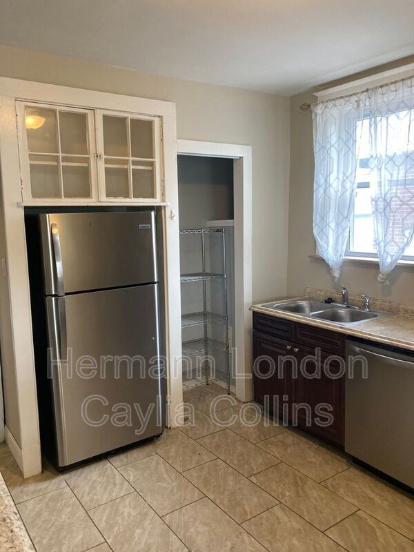 Foto del edificio - 5340 Bancroft Ave