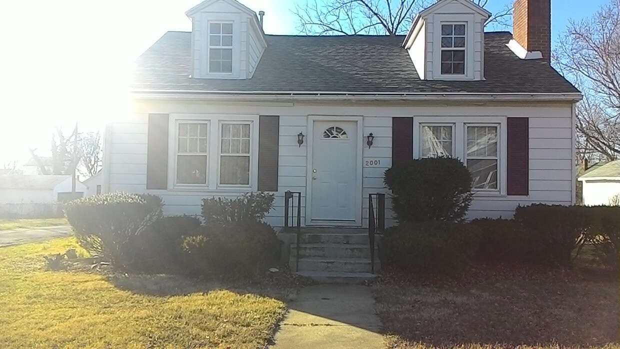 Foto principal - DAYTON, OH - SINGLE HOME - 2 BED, 1 BATH -...