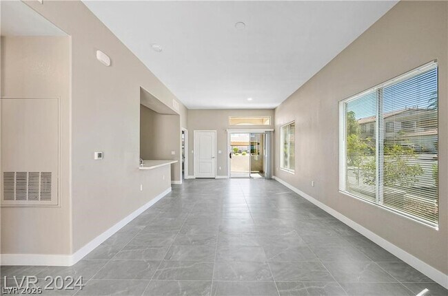 Foto del edificio - 2305 W Horizon Ridge Pkwy