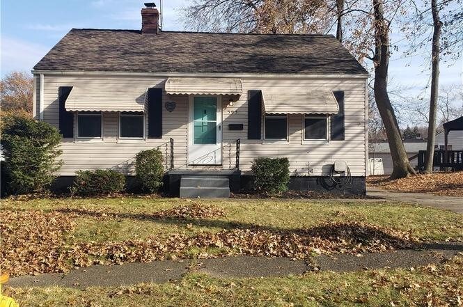 Primary Photo - 595 St Leger Ave
