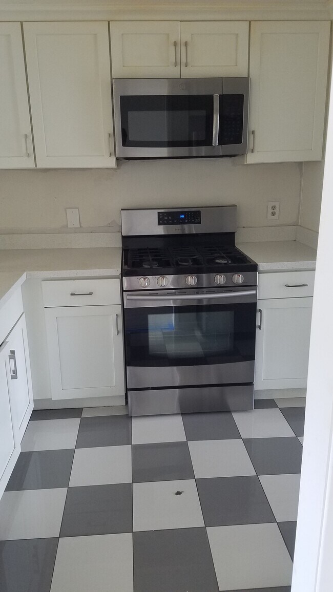 Kitchen - 2747 Kilconway Ln Townhome