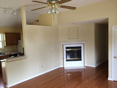 Foto del edificio - 4710 Timber Ln