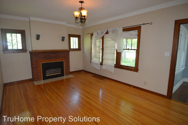 Building Photo - 3 br, 3 bath House - 1200 Cottonwood Street